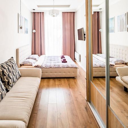 Квартира В Центрі З Дизайнерським Ремонтом Lviv Eksteriør bilde